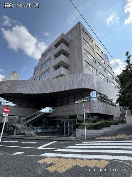 パークレーンプラザの外観