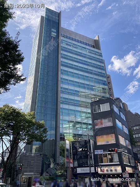 E・スペースタワーの外観