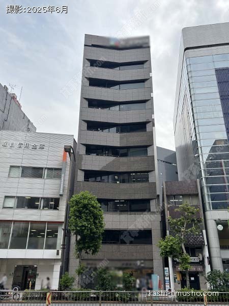 オプティクスビルの外観