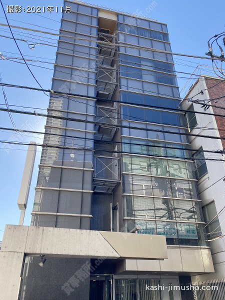 内山ビルの外観