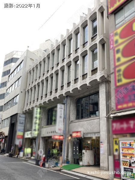 ニッカビルの外観