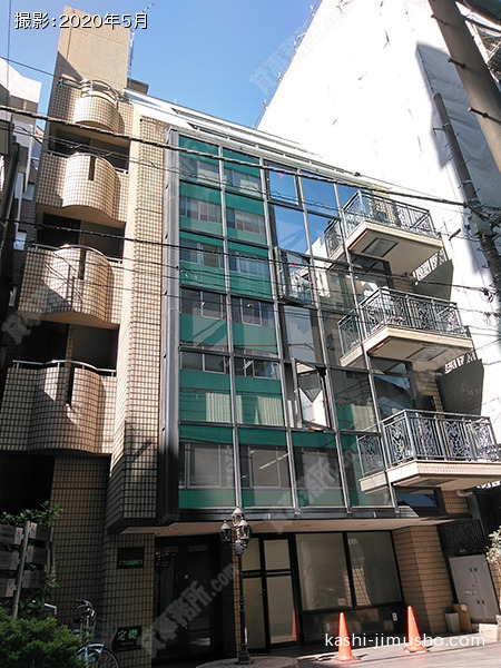 エクセル新宿御苑ビルの外観