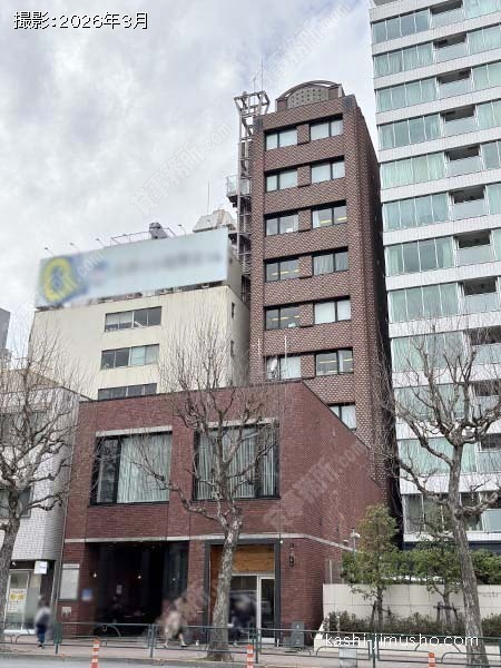 市ヶ谷クロスプレイスの外観