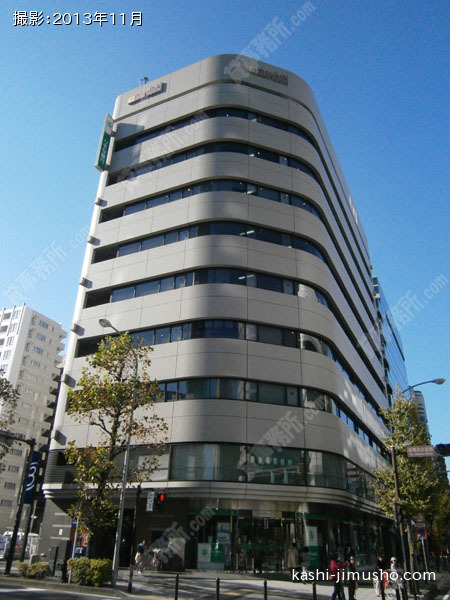 丸八新横浜ビルの外観