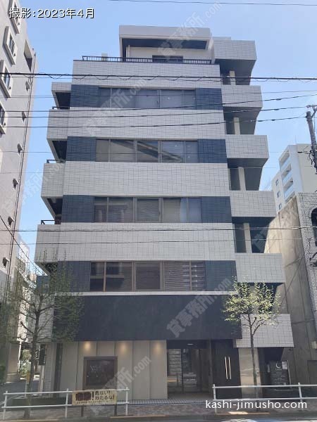 四谷三栄町スクエアの外観