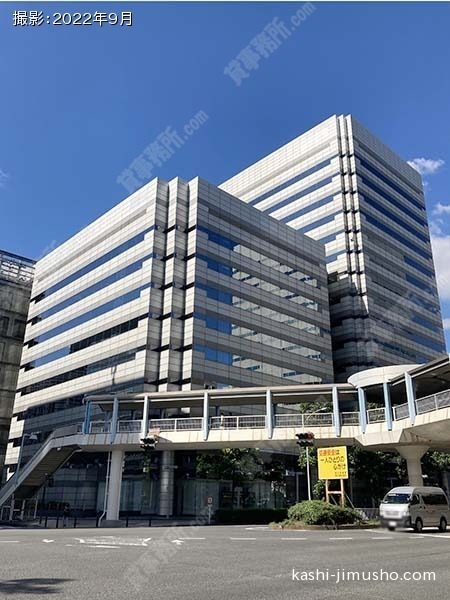 新横浜TECHビルの外観
