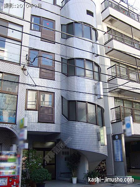 千野ビルの外観