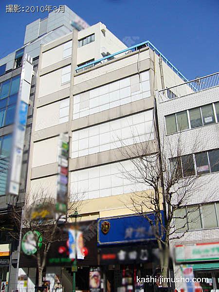 ラタンビルの外観