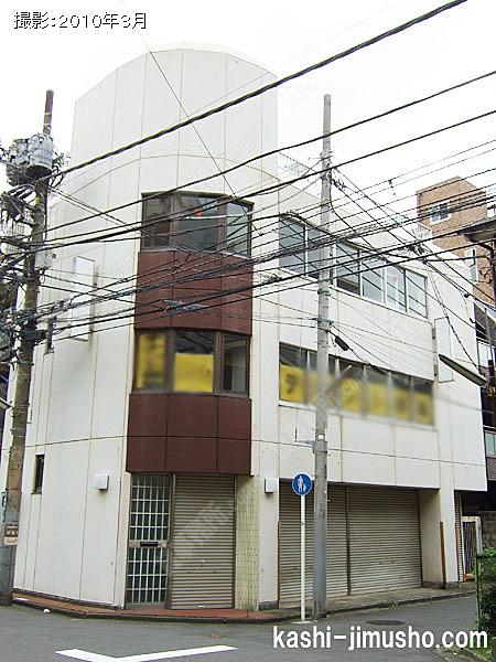 一棟貸事務所の外観
