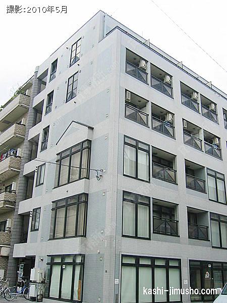 リエス鶴見ビルの外観