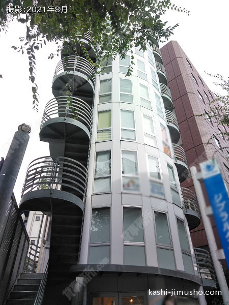 池袋Y3ビルの外観