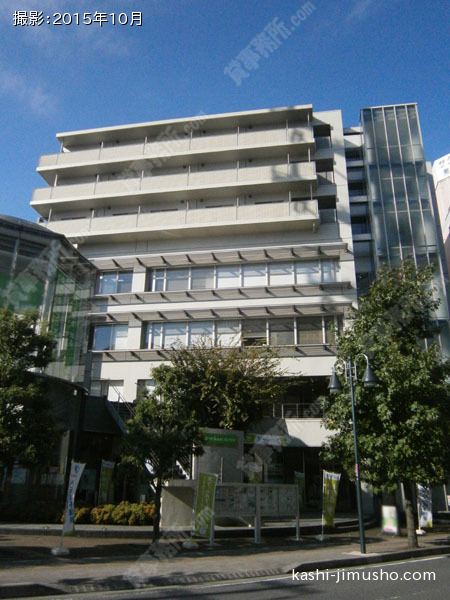 厚木アザレアビルの外観