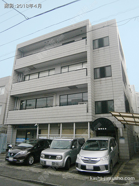 国米ビルの外観