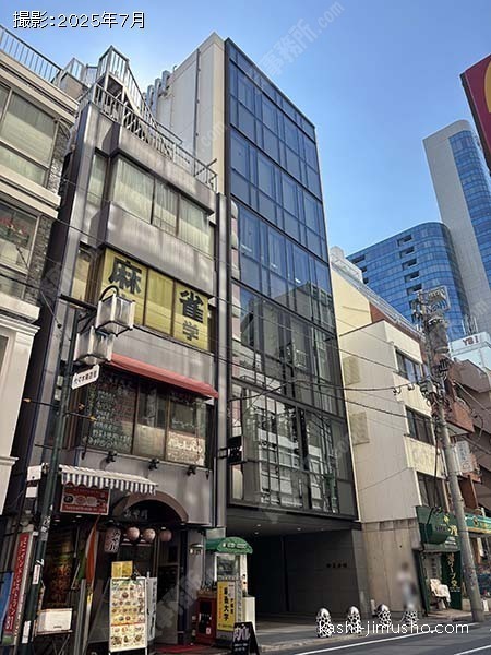 酪農会館の外観