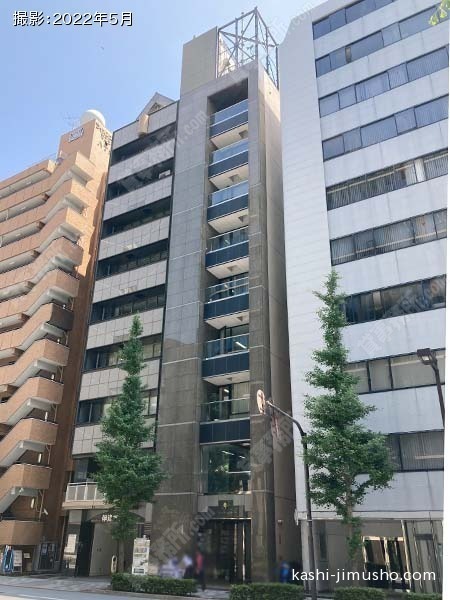 幸ビルの外観