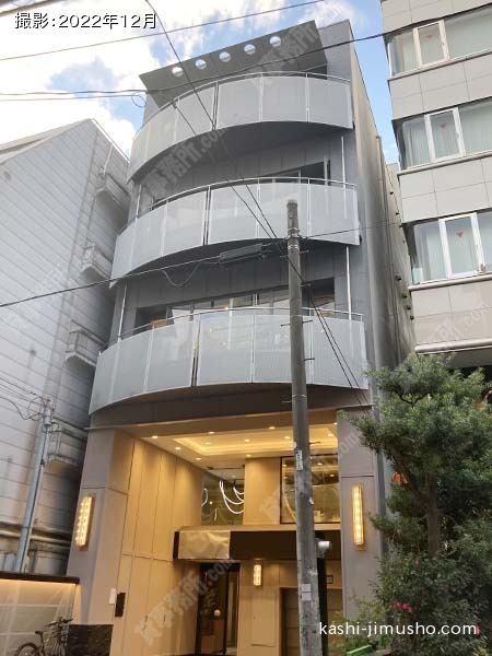 Polar西新宿の外観