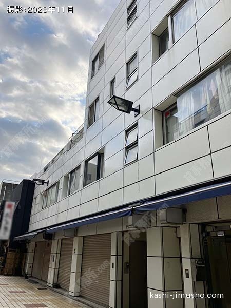 伊東ビルの外観