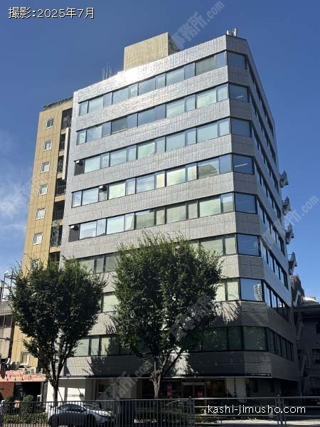 興和日東ビルの外観