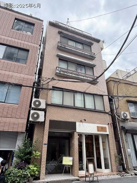 岡本ビルの外観