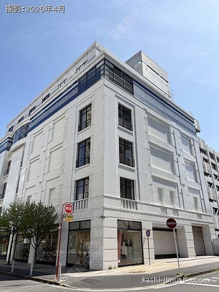 横浜山下町ビルの外観